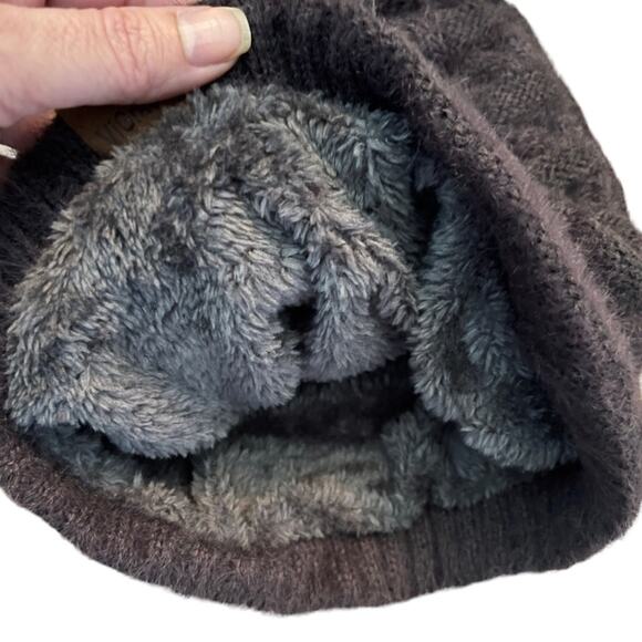 Gray Slouchy Warm Soft Beanie With Faux Fur Lining One Size NEW - Picture 3 of 3